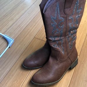 Spirit Moda Brown Boots